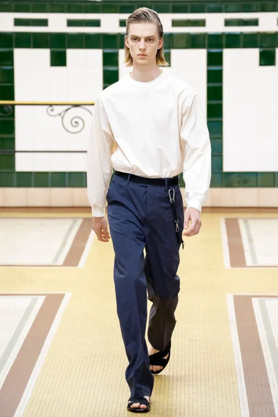 Look 31